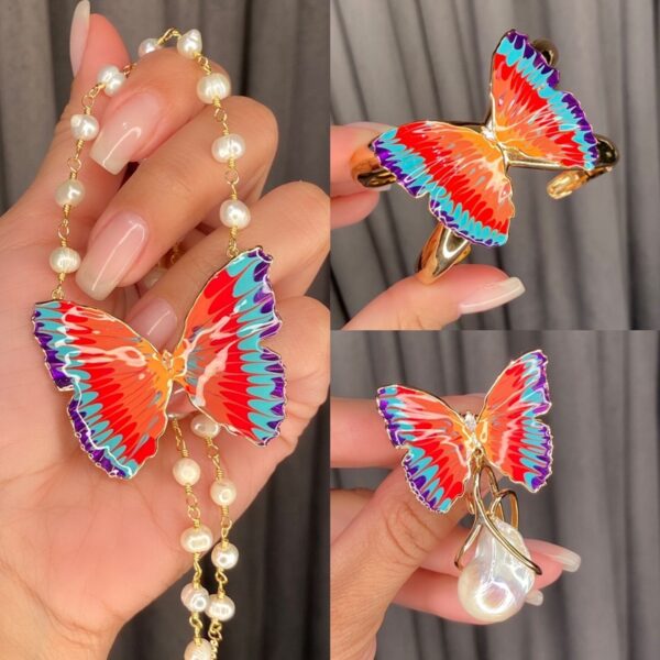 Colar Pérolas Borboleta Esmaltada - Imagem 2